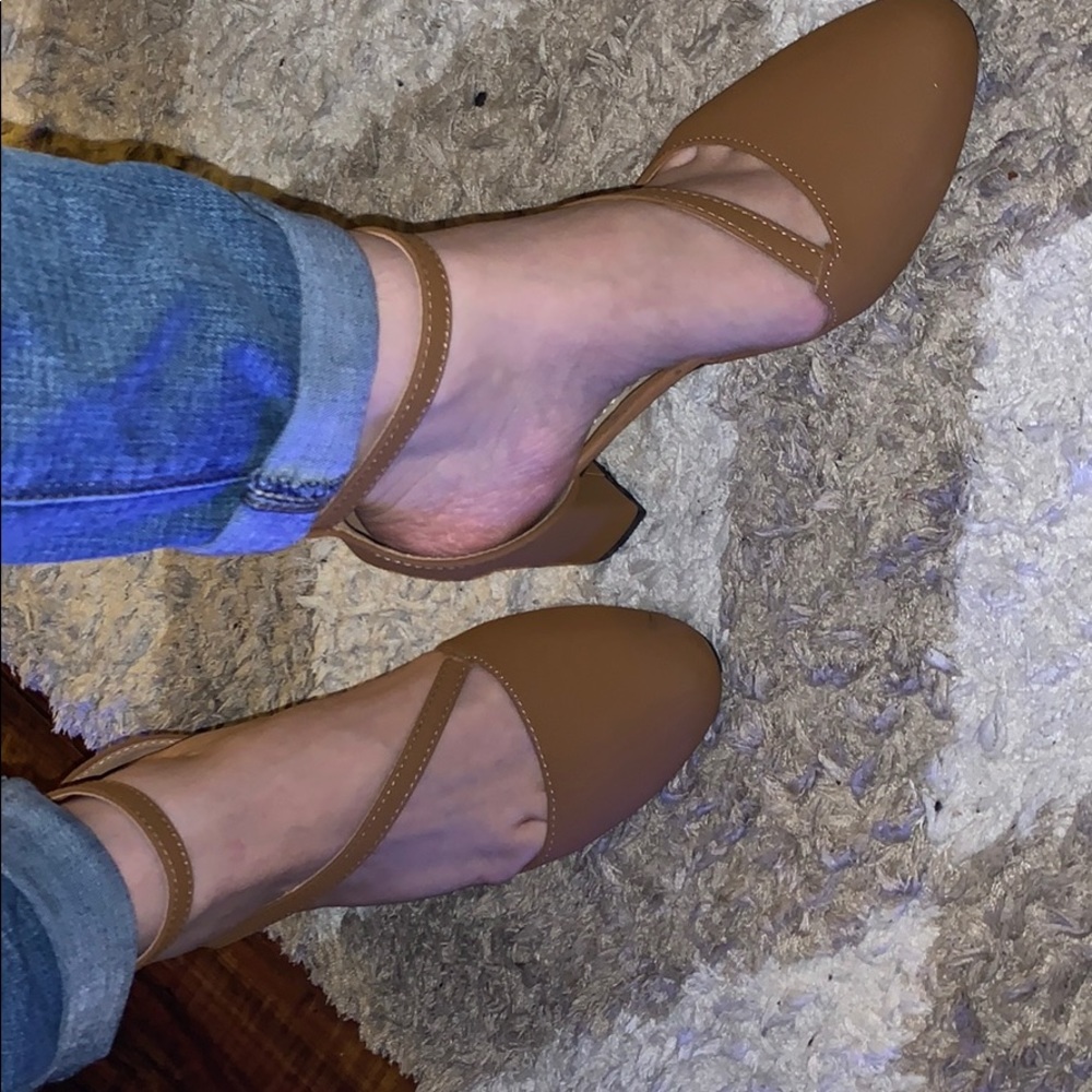 Brand new heels!! - Picture 1 of 4